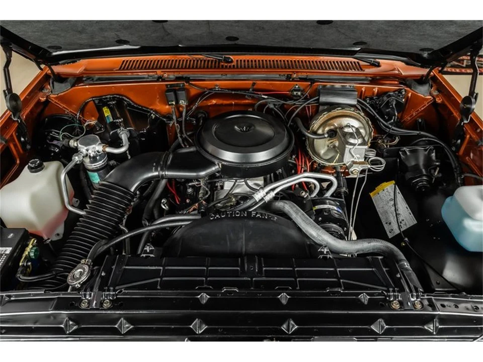 1987 Chevrolet Silverado - Image 4 of 31