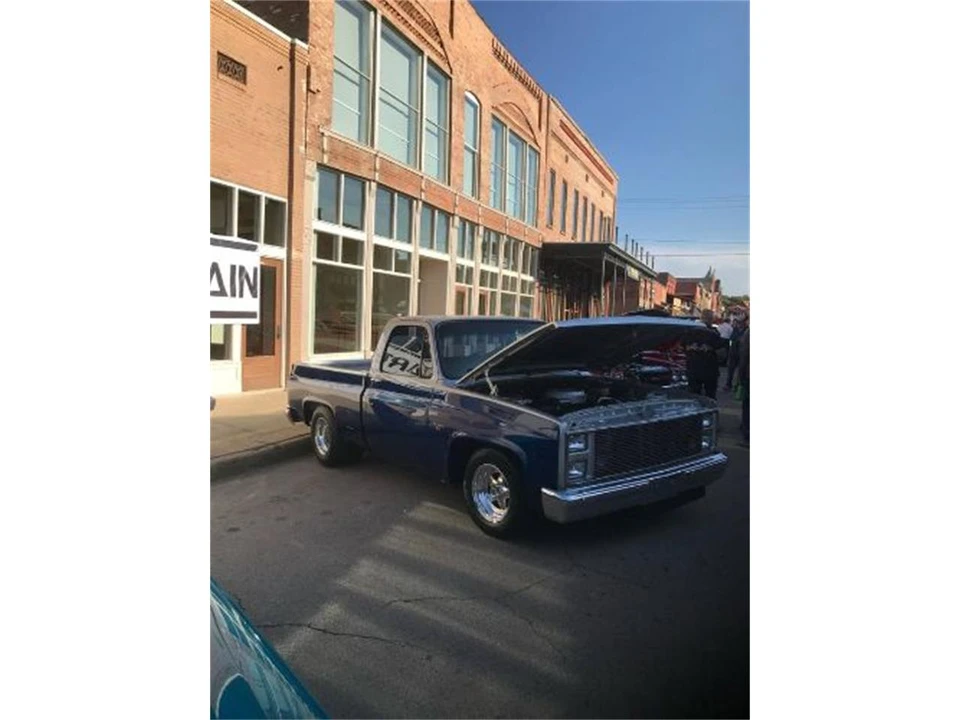 1987 Chevrolet Silverado - Image 4 of 24