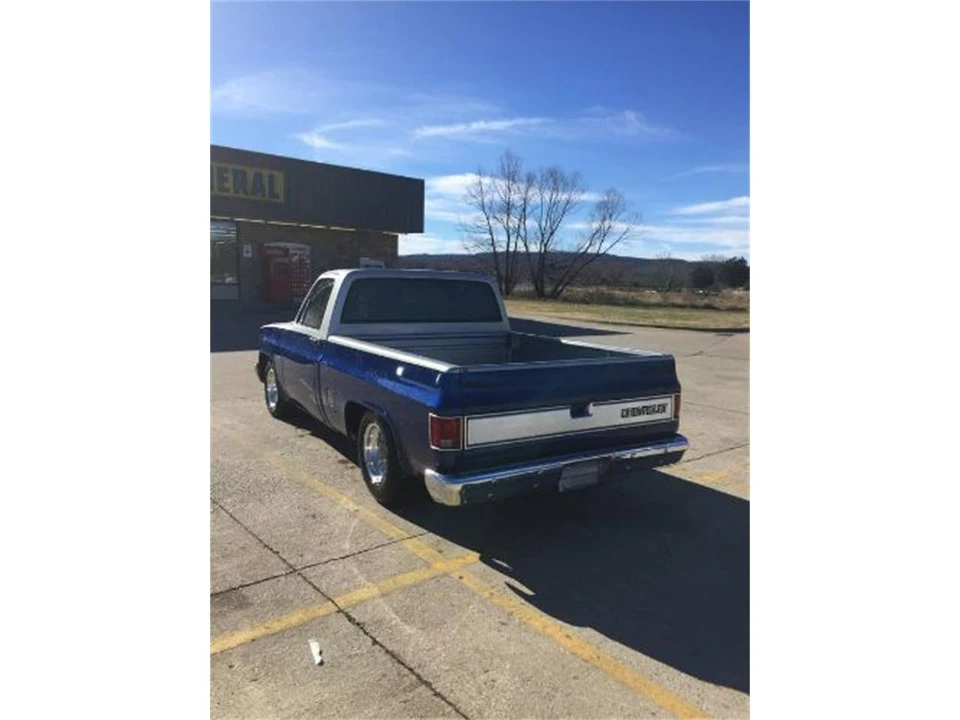 1987 Chevrolet Silverado - Image 20 of 24