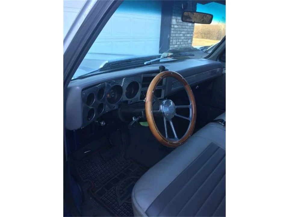 1987 Chevrolet Silverado - Image 14 of 24