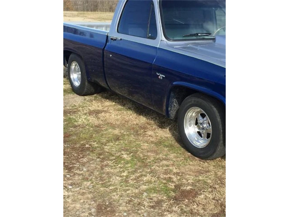 1987 Chevrolet Silverado - Image 22 of 24