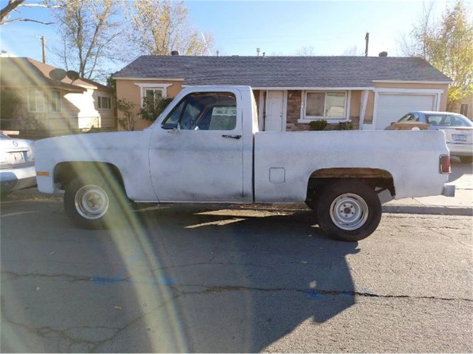 1987 Chevrolet Silverado - Image 3 of 5