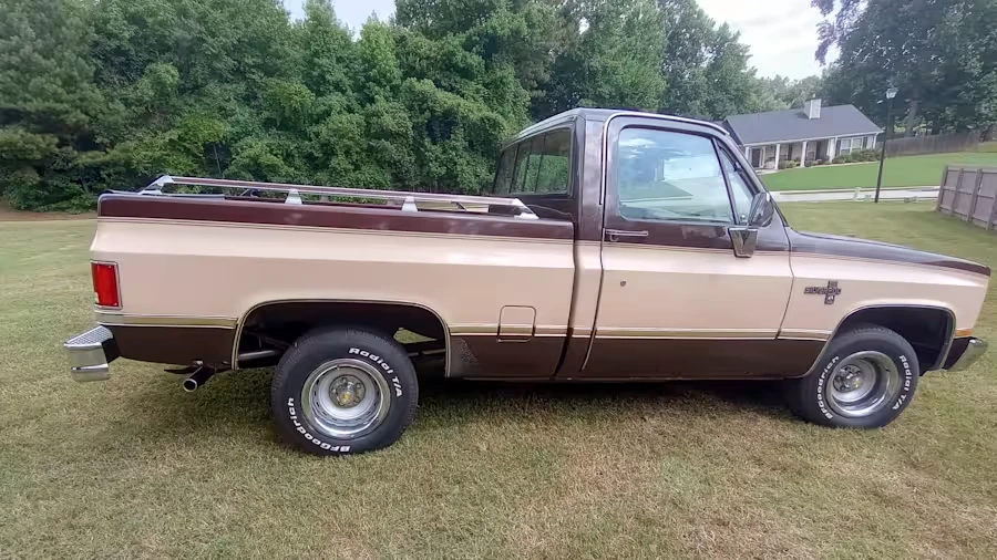 1987 Chevrolet Silverado - Image 2 of 22