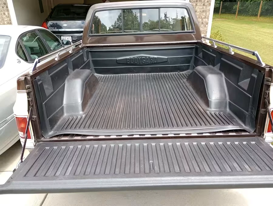 1987 Chevrolet Silverado - Image 19 of 22