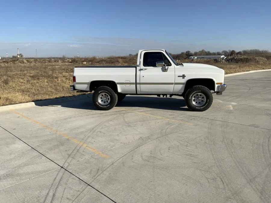 1987 Chevrolet C/K 3rd Gen - Image 3 of 11