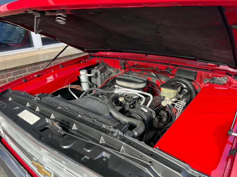1987 Chevrolet Silverado - Image 9 of 10