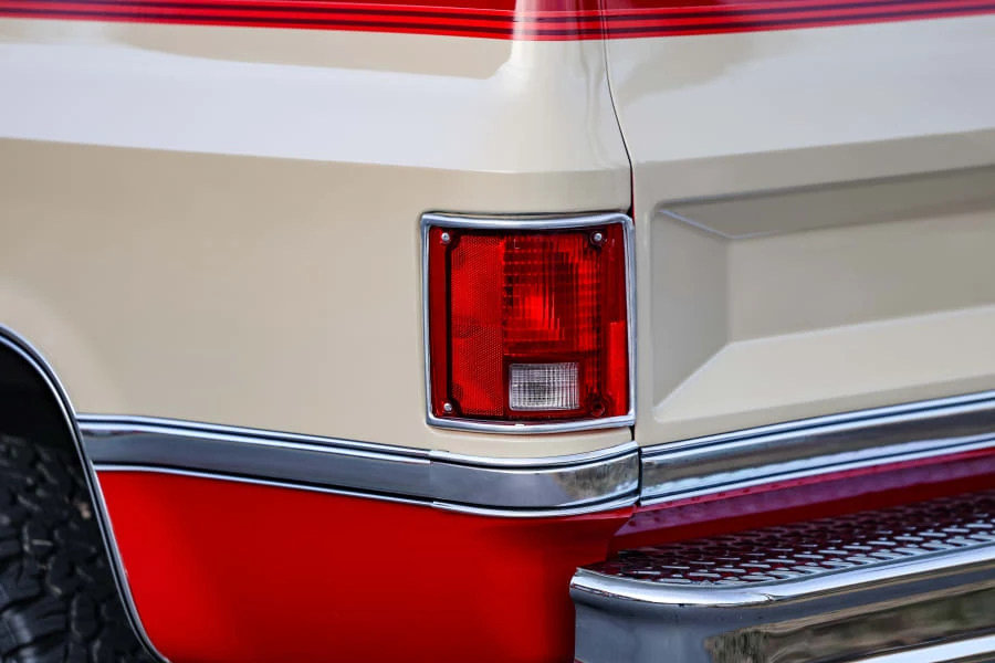1987 Chevrolet Silverado - Image 9 of 31