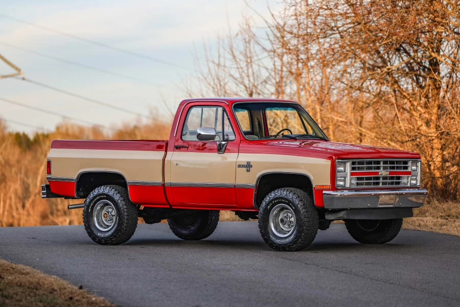 1987 Chevrolet Silverado - Image 6 of 31