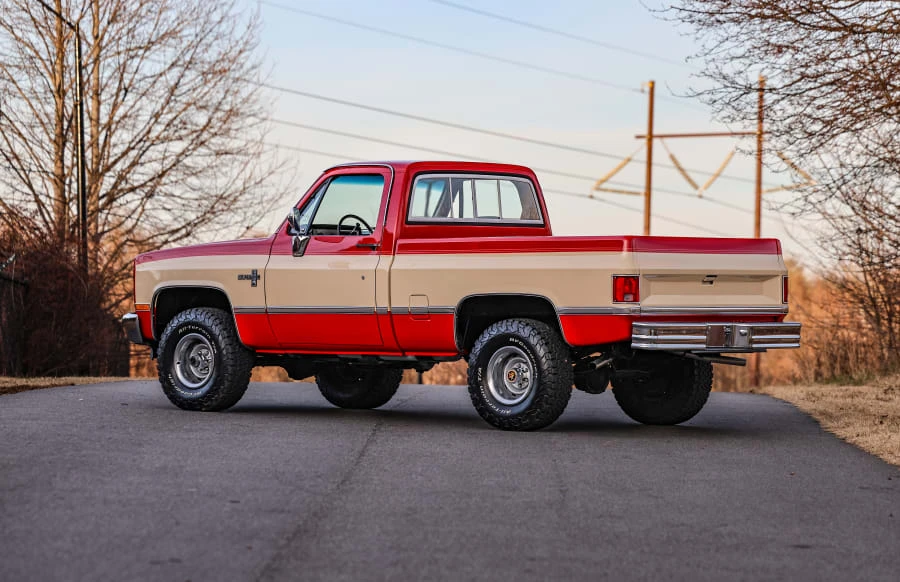 1987 Chevrolet Silverado - Image 2 of 31