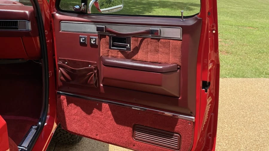 1987 Chevrolet C/K 3rd Gen - Image 8 of 23