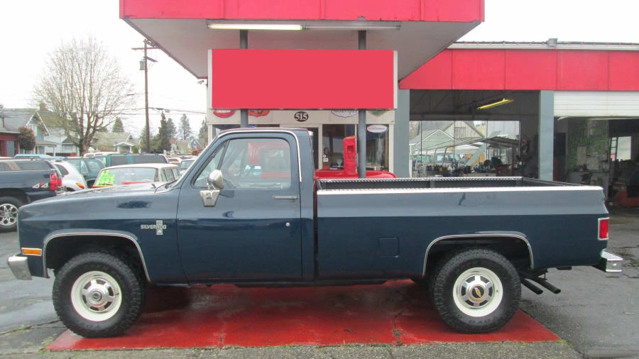 1987 Chevrolet Silverado - Image 2 of 12