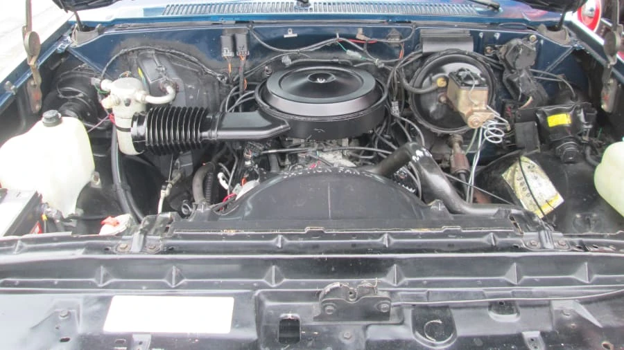 1987 Chevrolet Silverado - Image 9 of 12