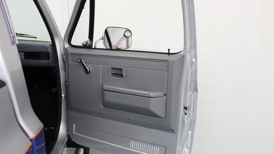 1987 Chevrolet C/K 3rd Gen - Image 4 of 8