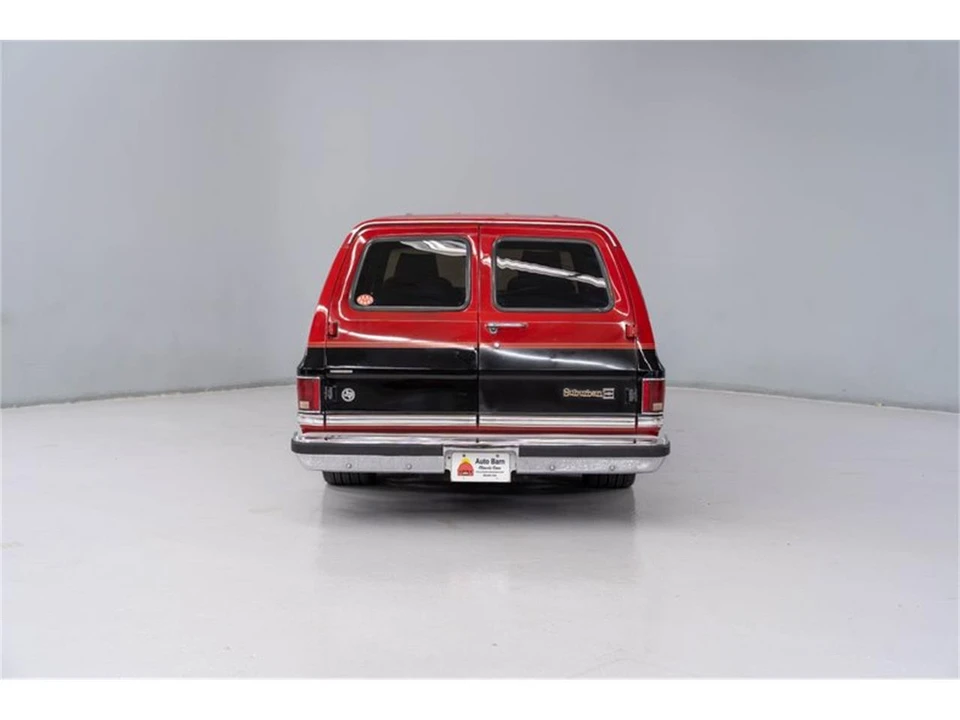 1987 Chevrolet Suburban 7th Gen - Image 5 of 31