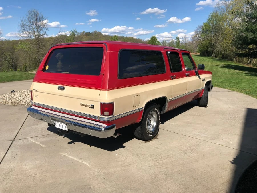 1987 Chevrolet Suburban 7th Gen - Image 4 of 7