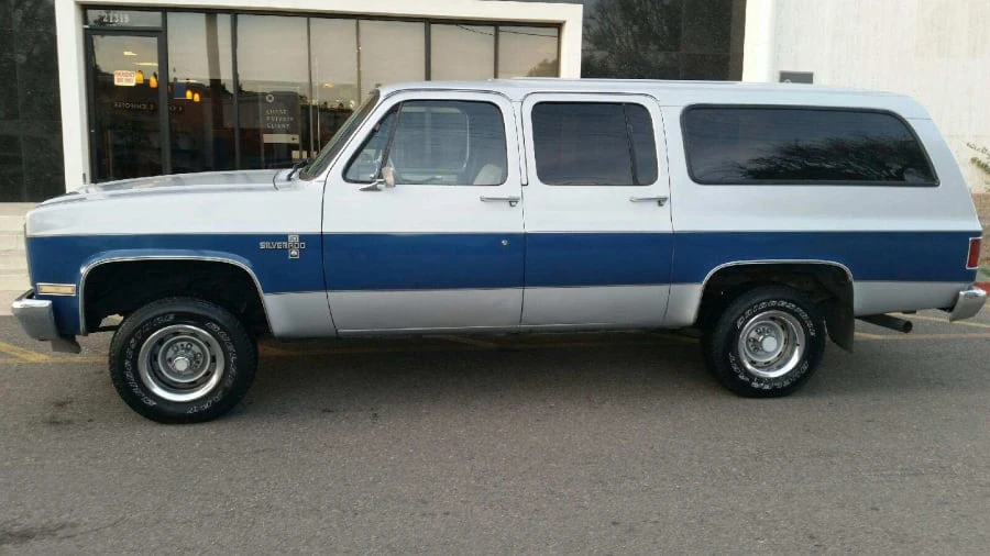 1987 Chevrolet Suburban 7th Gen - Image 2 of 5