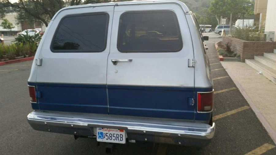 1987 Chevrolet Suburban 7th Gen - Image 3 of 5
