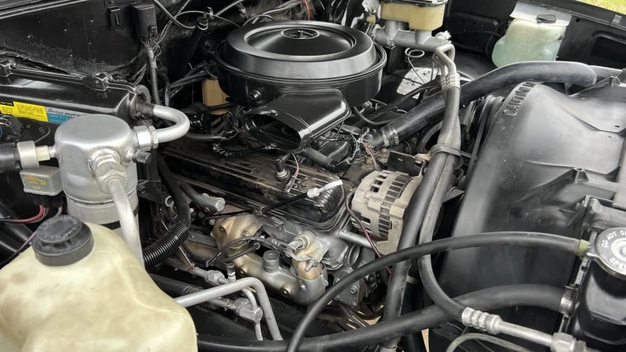 1987 Chevrolet Suburban 7th Gen - Image 25 of 31