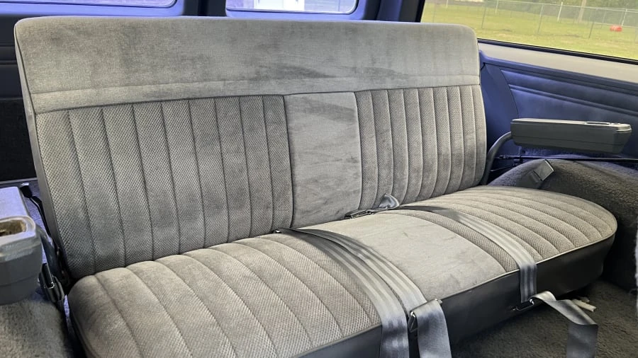 1987 Chevrolet Suburban 7th Gen - Image 14 of 31