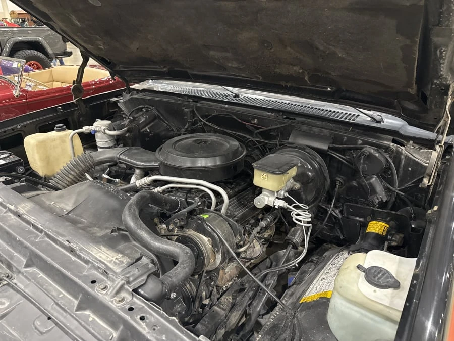 1987 Chevrolet Suburban 7th Gen - Image 8 of 8