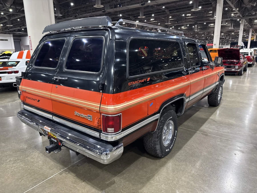 1987 Chevrolet Suburban 7th Gen - Image 4 of 8