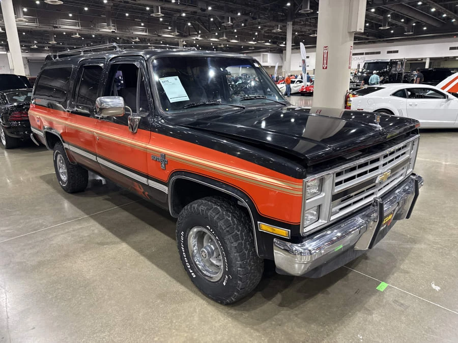 1987 Chevrolet Suburban 7th Gen - Image 3 of 8