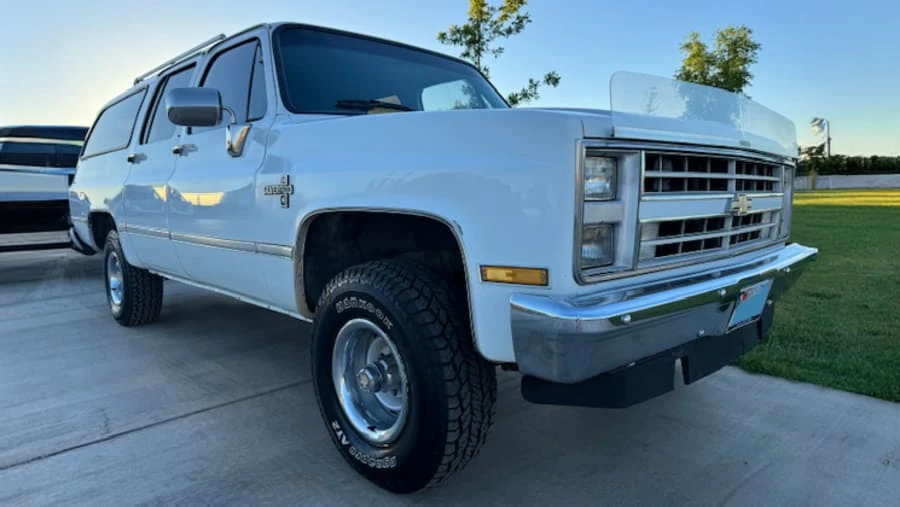 1987 Chevrolet Suburban 7th Gen - Image 5 of 31