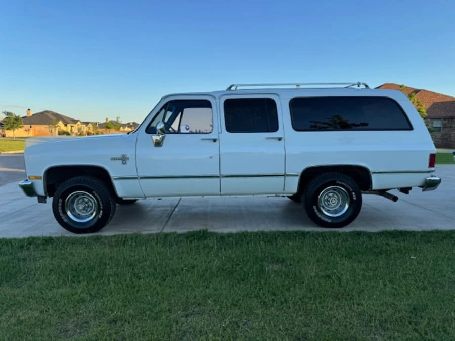 1987 Chevrolet Suburban 7th Gen - Image 29 of 31