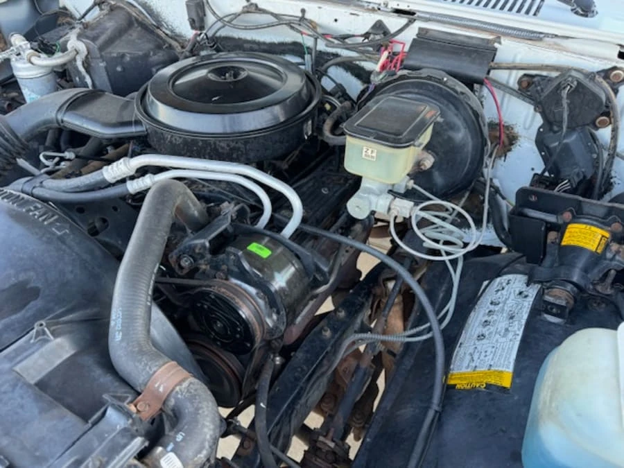1987 Chevrolet Suburban 7th Gen - Image 22 of 31