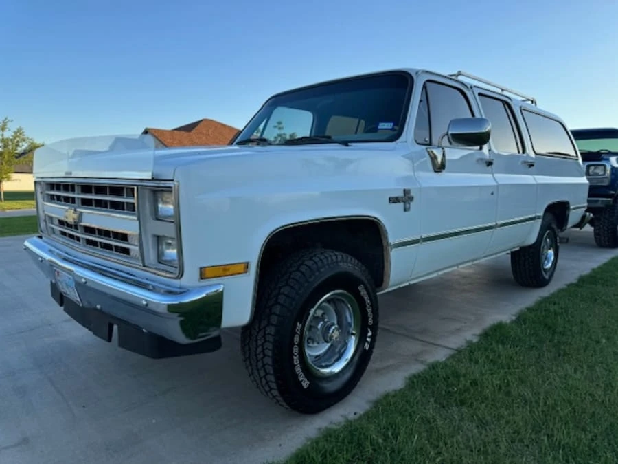 1987 Chevrolet Suburban 7th Gen - Image 28 of 31