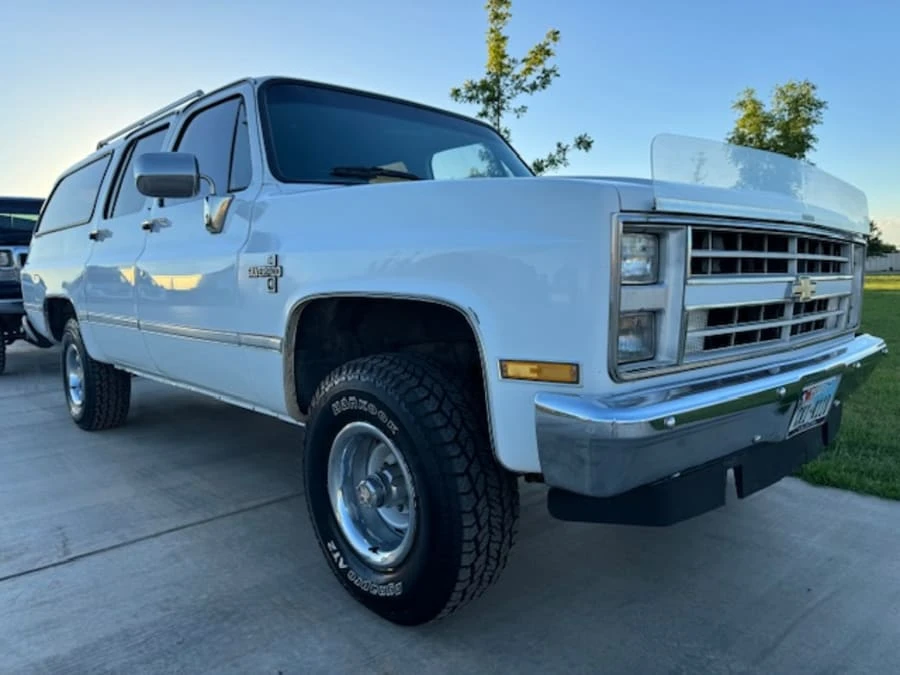 1987 Chevrolet Suburban 7th Gen - Image 25 of 31