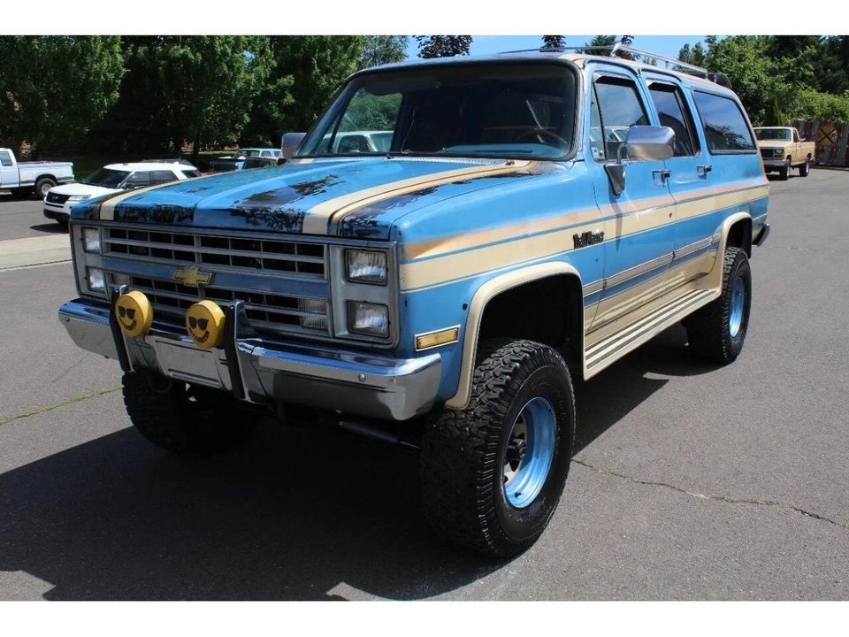1987 Chevrolet Suburban 7th Gen - Image 4 of 31