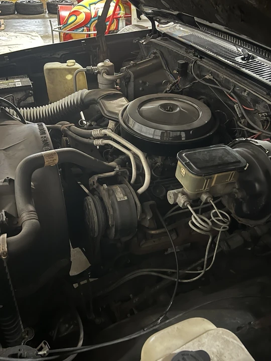1987 Chevrolet Suburban 7th Gen - Image 8 of 9
