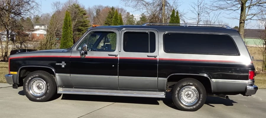 1987 Chevrolet Suburban 7th Gen - Image 8 of 11