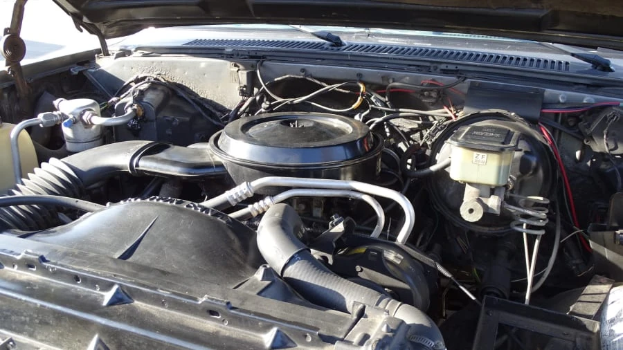 1987 Chevrolet Suburban 7th Gen - Image 7 of 11