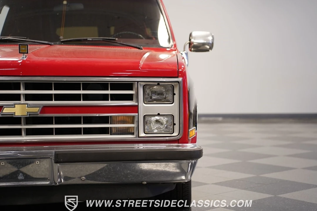 1987 Chevrolet Suburban 7th Gen - Image 21 of 21