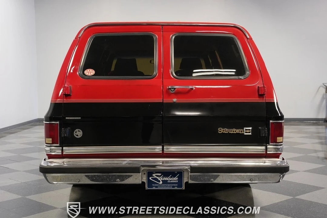 1987 Chevrolet Suburban 7th Gen - Image 11 of 21
