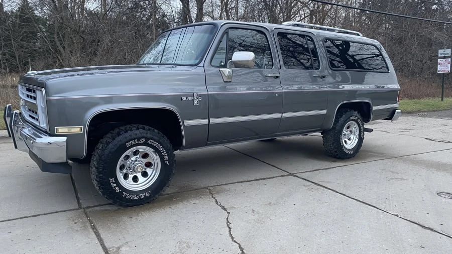 1987 Chevrolet Suburban 7th Gen - Image 15 of 15