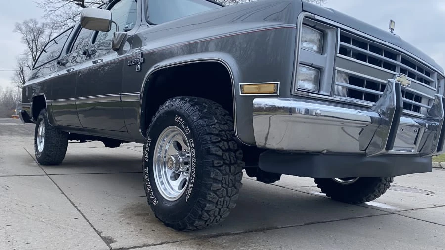 1987 Chevrolet Suburban 7th Gen - Image 14 of 15