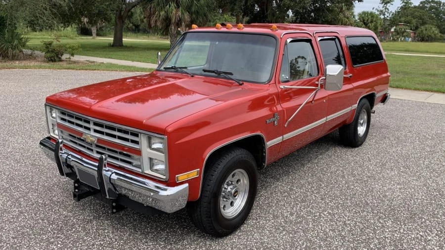 1987 Chevrolet Suburban 7th Gen - Image 4 of 16