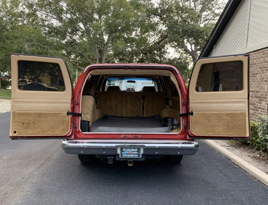 1987 Chevrolet Suburban 7th Gen - Image 13 of 16