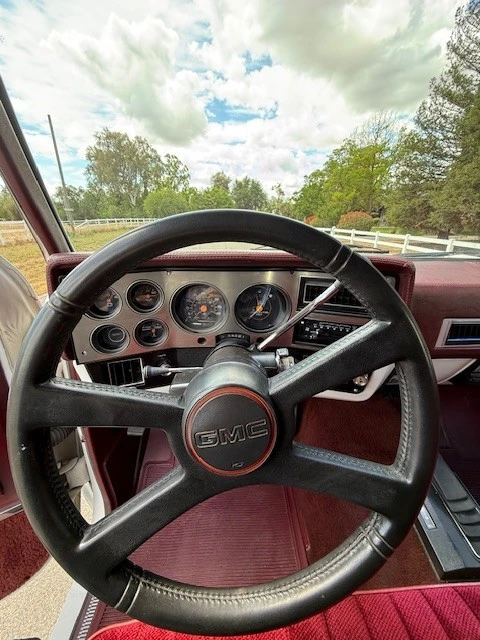 1987 Chevrolet Suburban 7th Gen - Image 18 of 21