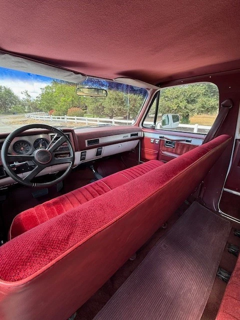 1987 Chevrolet Suburban 7th Gen - Image 15 of 21