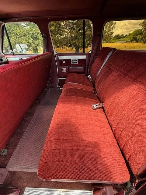 1987 Chevrolet Suburban 7th Gen - Image 16 of 21