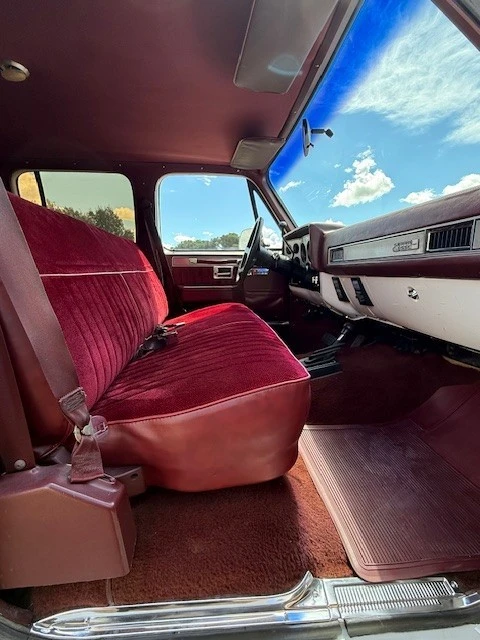 1987 Chevrolet Suburban 7th Gen - Image 12 of 21