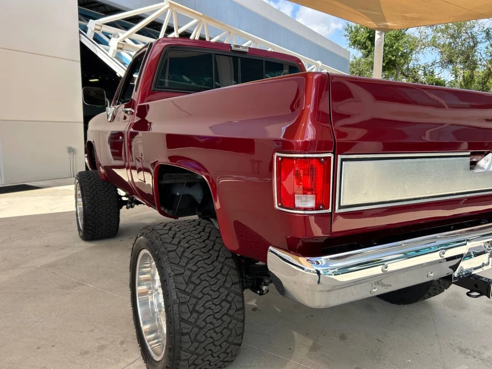 1987 Chevrolet - Image 14 of 31