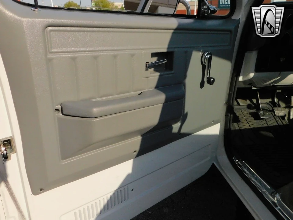 1987 Chevrolet C/K 3rd Gen - Image 17 of 21