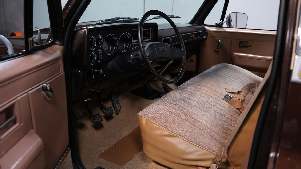 1987 Chevrolet C/K 3rd Gen - Image 4 of 12