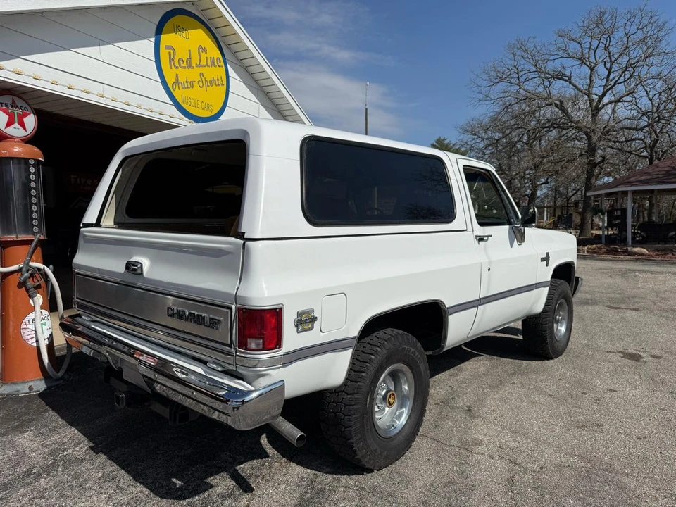 1987 Chevrolet K5 Blazer 2nd Gen - Image 6 of 31