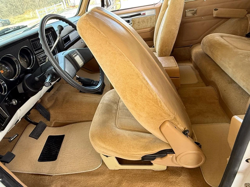 1987 Chevrolet K5 Blazer 2nd Gen - Image 20 of 31